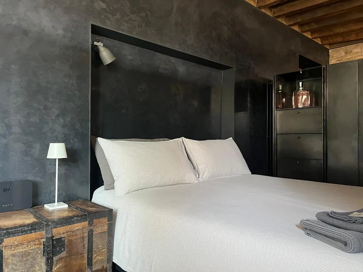 Ardesia Exclusive Apartament Apartment Parma